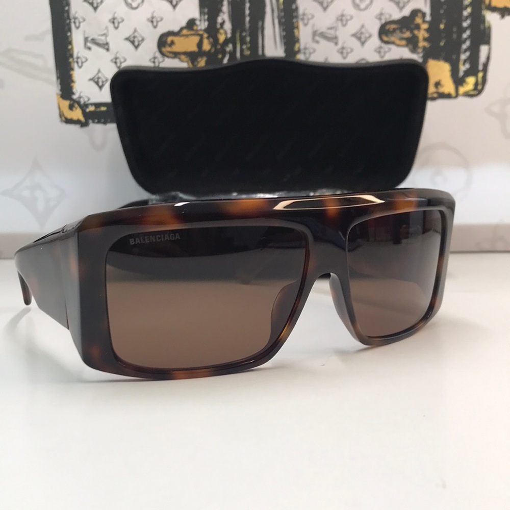 Balenciaga Tortoiseshell Brown Shield Sunglasses